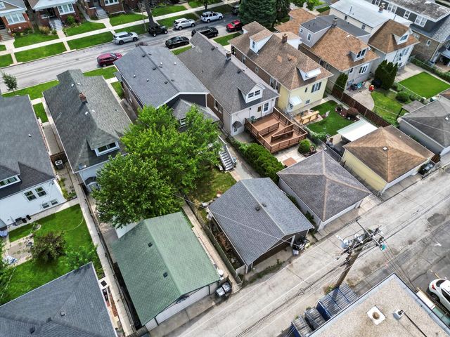 2436 Grove Avenue, Berwyn, IL 60402