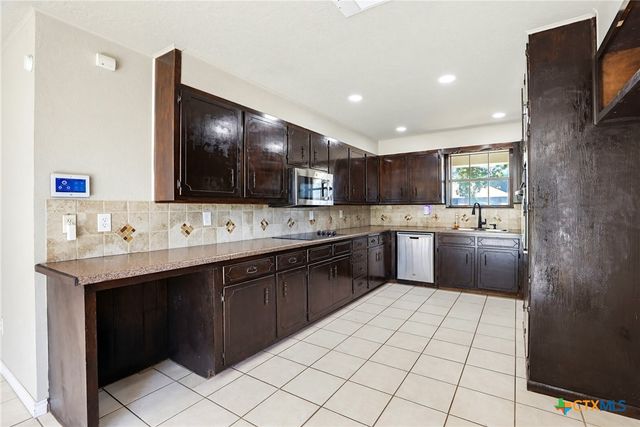 1350 Mary Preiss Drive, New Braunfels, TX 78132