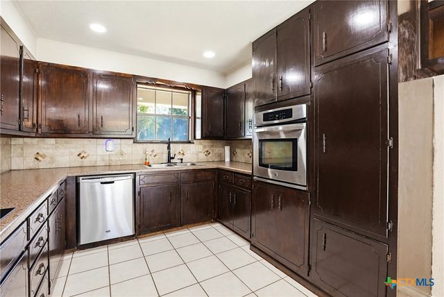 1350 Mary Preiss Drive, New Braunfels, TX 78132
