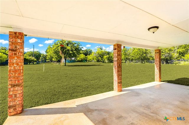 1350 Mary Preiss Drive, New Braunfels, TX 78132