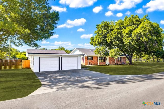 1350 Mary Preiss Drive, New Braunfels, TX 78132