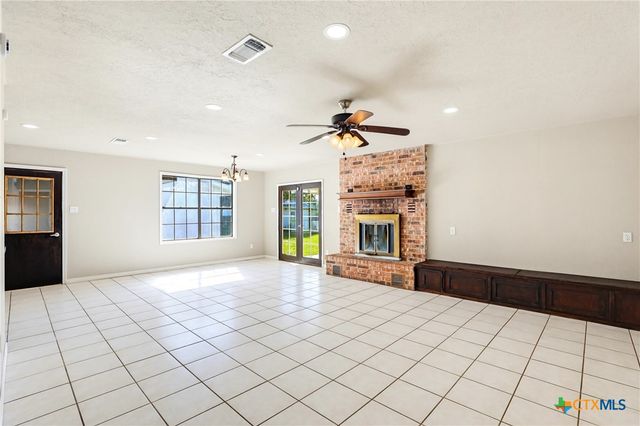 1350 Mary Preiss Drive, New Braunfels, TX 78132
