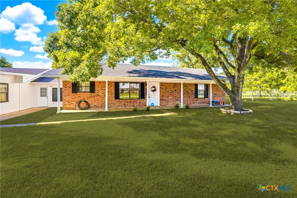 1350 Mary Preiss Drive, New Braunfels, TX 78132