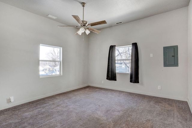 2111 N Newton Avenue, Springfield, MO 65803