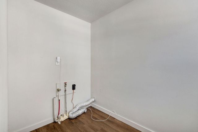 2111 N Newton Avenue, Springfield, MO 65803