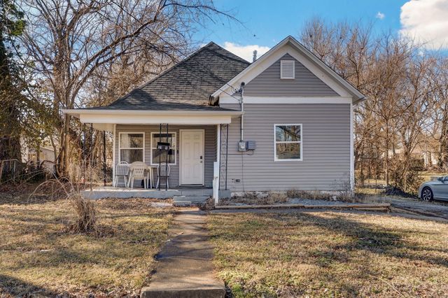 2111 N Newton Avenue, Springfield, MO 65803