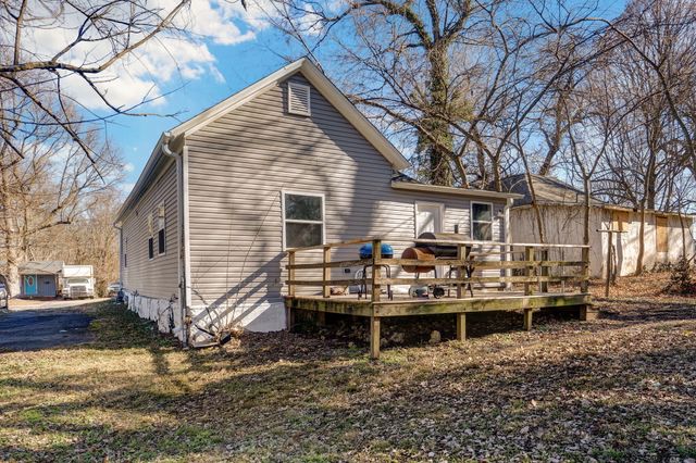 2111 N Newton Avenue, Springfield, MO 65803