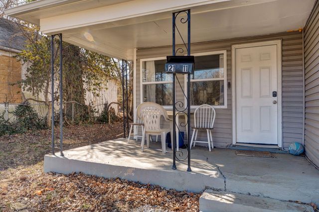 2111 N Newton Avenue, Springfield, MO 65803