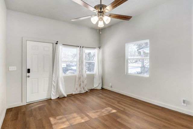 2111 N Newton Avenue, Springfield, MO 65803