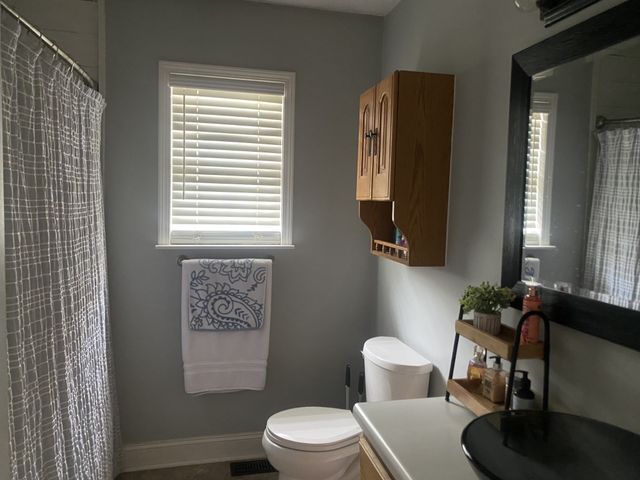 694 McQuade Cir, Mcminnville, TN 37110