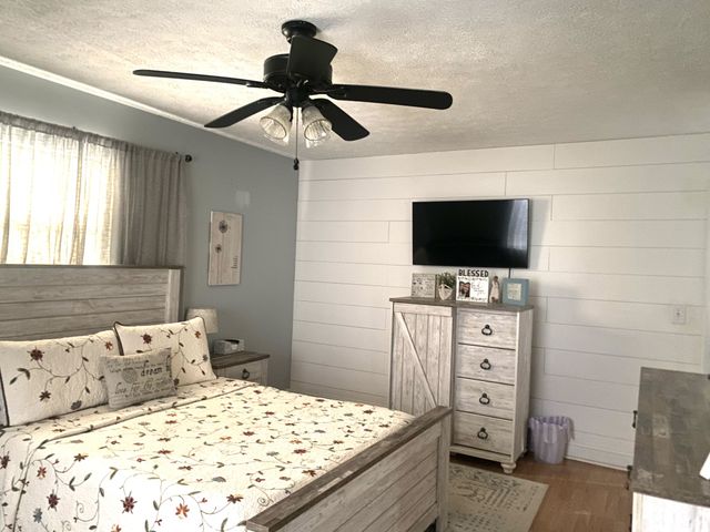 694 McQuade Cir, Mcminnville, TN 37110