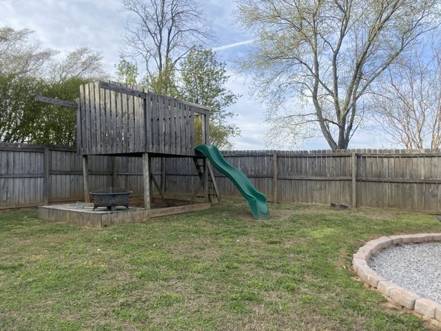 694 McQuade Cir, Mcminnville, TN 37110