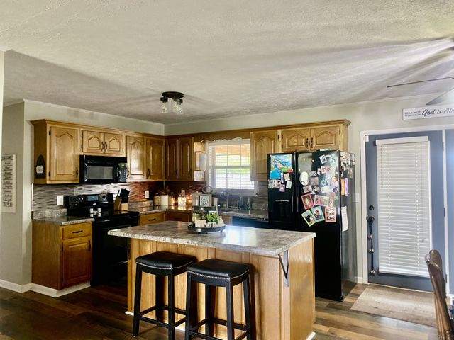 694 McQuade Cir, Mcminnville, TN 37110