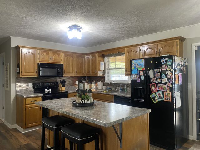 694 McQuade Cir, Mcminnville, TN 37110