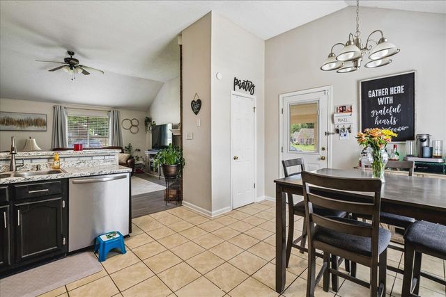 2597 APPLING GLEN DR, Memphis, TN 38133