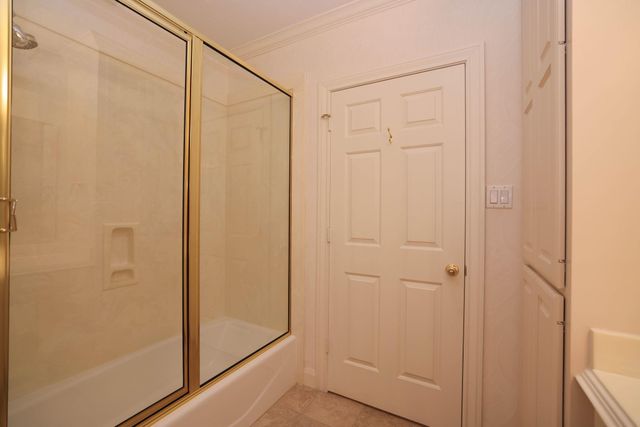 16001 Kevindale Court, Houston, TX 77040