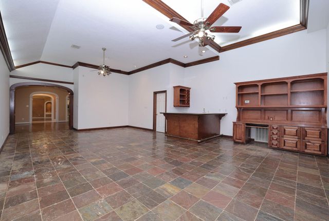 16001 Kevindale Court, Houston, TX 77040