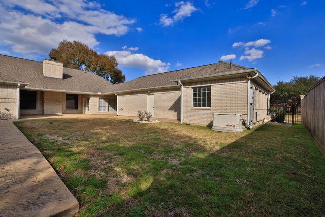 16001 Kevindale Court, Houston, TX 77040