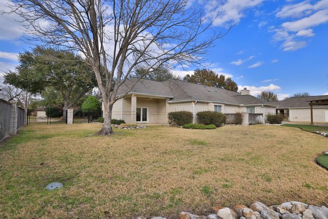 16001 Kevindale Court, Houston, TX 77040