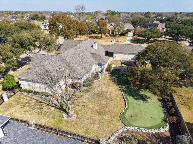 16001 Kevindale Court, Houston, TX 77040