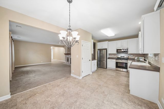 757 Bellevue Circle, Oswego, IL 60543