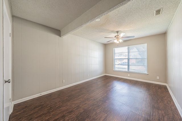 101 S Valera Court, Fort Worth, TX 76134