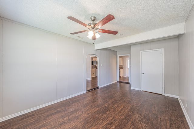 101 S Valera Court, Fort Worth, TX 76134