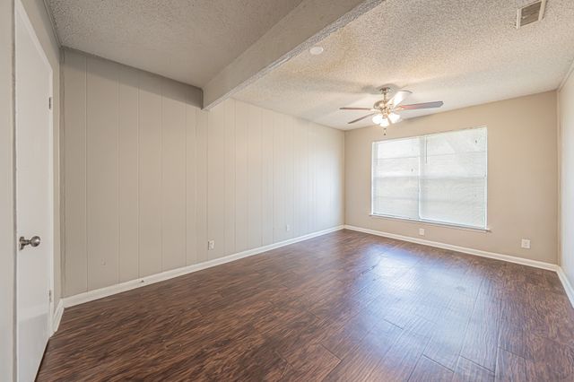 101 S Valera Court, Fort Worth, TX 76134