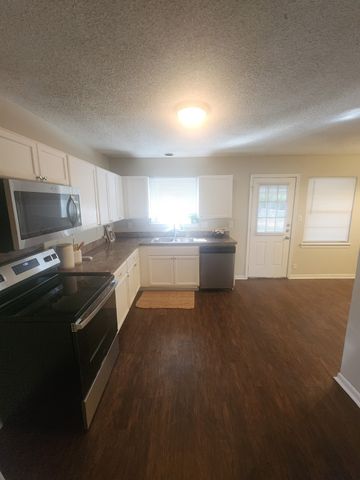 101 S Valera Court, Fort Worth, TX 76134