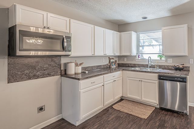 101 S Valera Court, Fort Worth, TX 76134