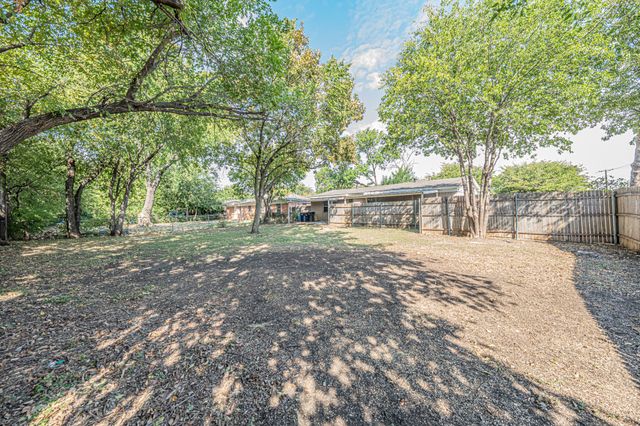 101 S Valera Court, Fort Worth, TX 76134