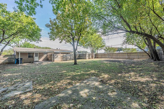 101 S Valera Court, Fort Worth, TX 76134