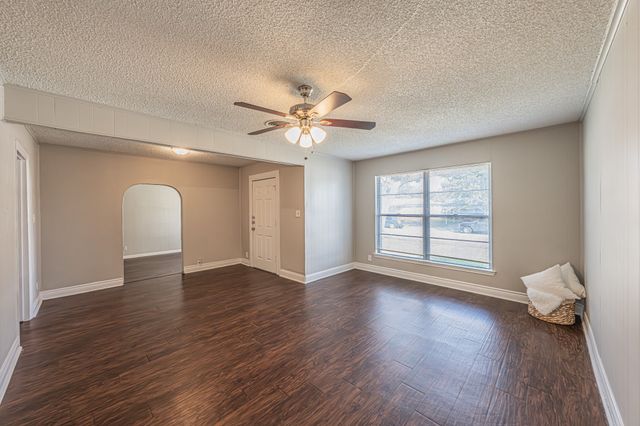 101 S Valera Court, Fort Worth, TX 76134