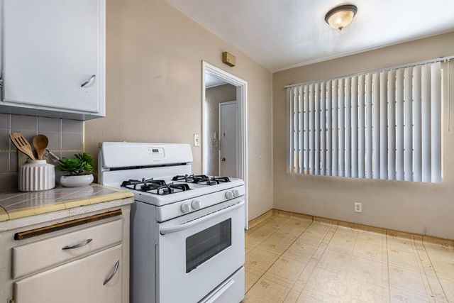 2414 N 1st Street, Fresno, CA 93703