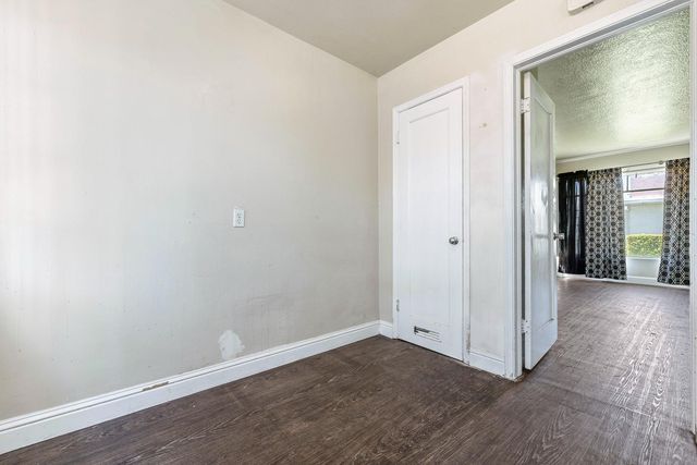 2414 N 1st Street, Fresno, CA 93703