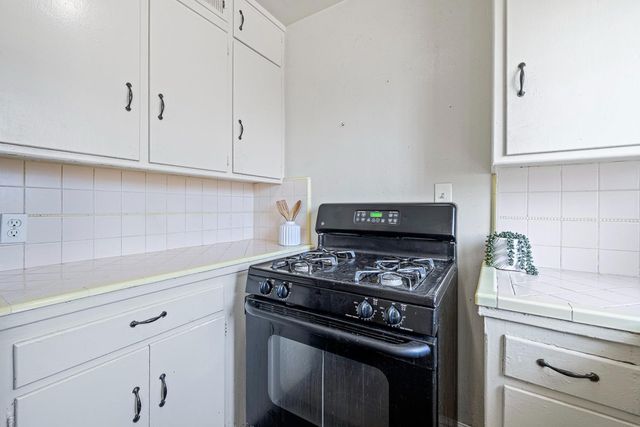 2414 N 1st Street, Fresno, CA 93703