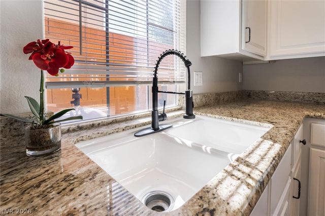 10993 Ladyburn Court, Las Vegas, NV 89141