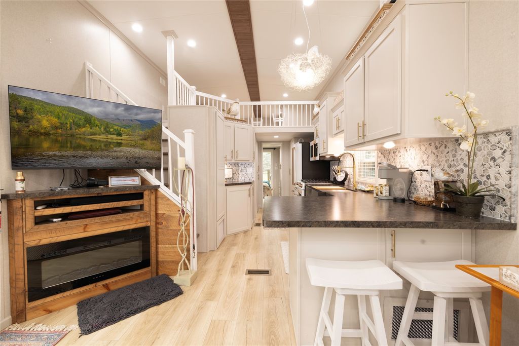 311 Kingfisher Loop, Eureka, MT 59917 photo 4