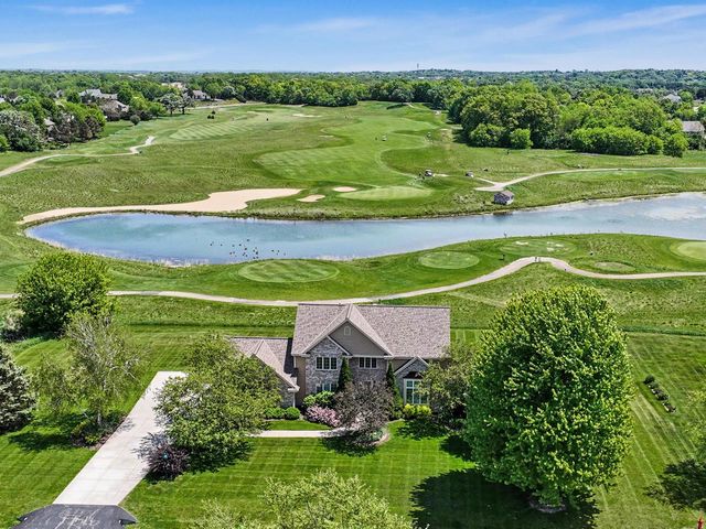 224 Crooked Stick PASS, North Prairie, WI 53153