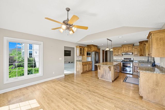 224 Crooked Stick PASS, North Prairie, WI 53153