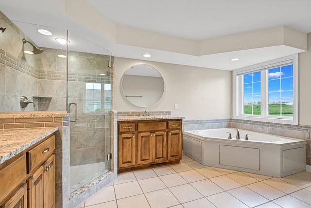 224 Crooked Stick PASS, North Prairie, WI 53153
