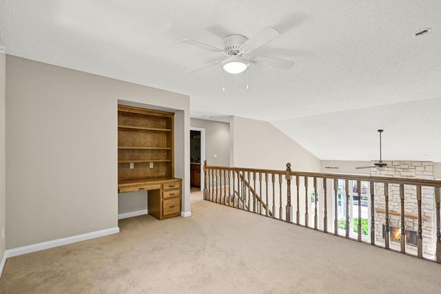 224 Crooked Stick PASS, North Prairie, WI 53153