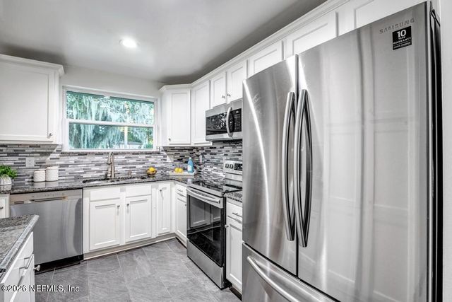 1050 GLYNLEA Road, Jacksonville, FL 32216