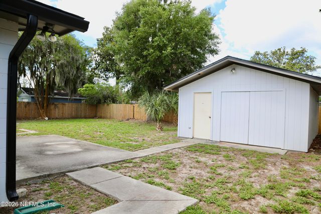 1050 GLYNLEA Road, Jacksonville, FL 32216
