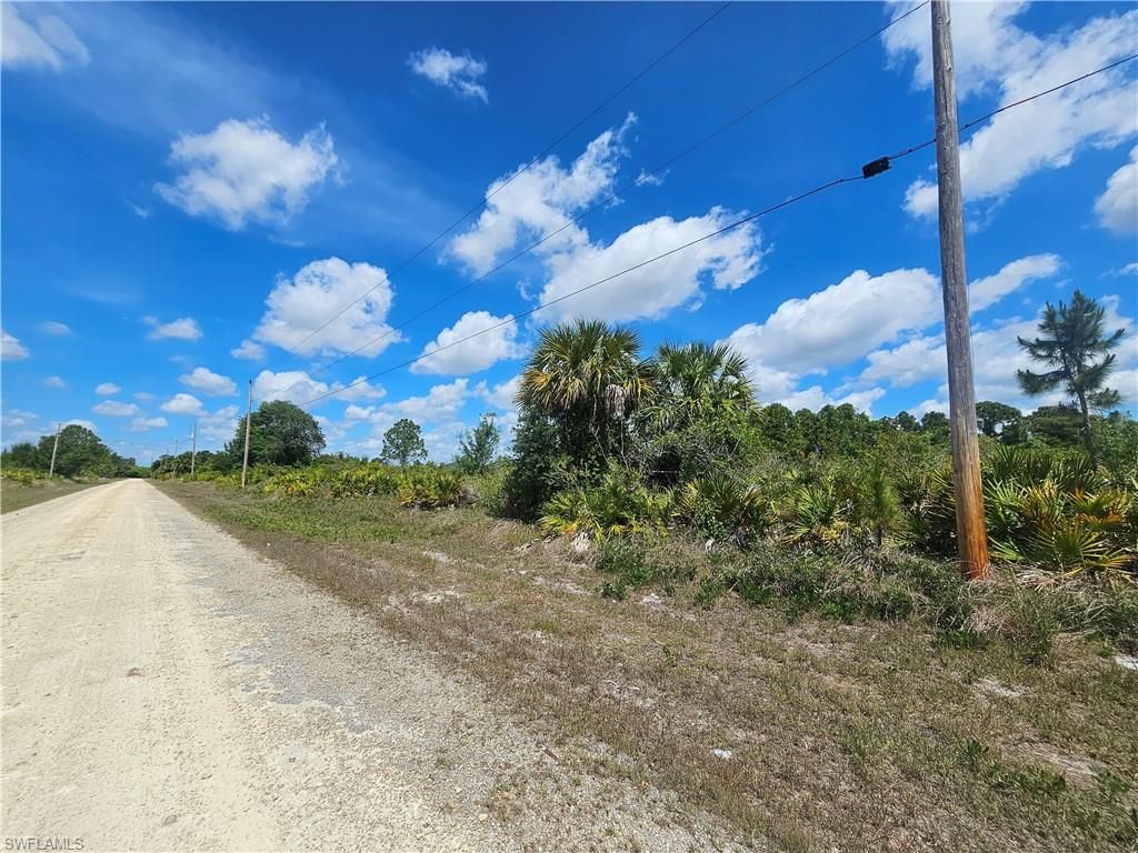735 Central ST E, LEHIGH ACRES, FL 33974 — photo 3