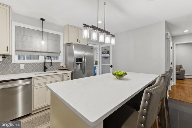 76 PANCOAST BLVD, Delran, NJ 08075