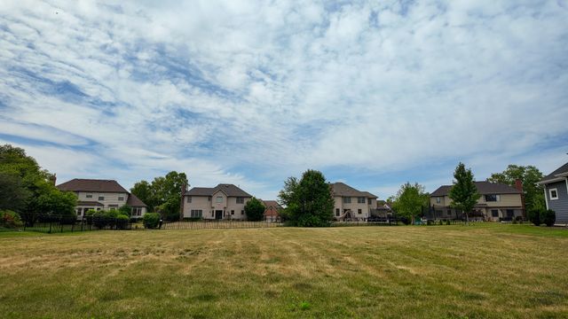 21350 S Forest View Drive, Shorewood, IL 60404
