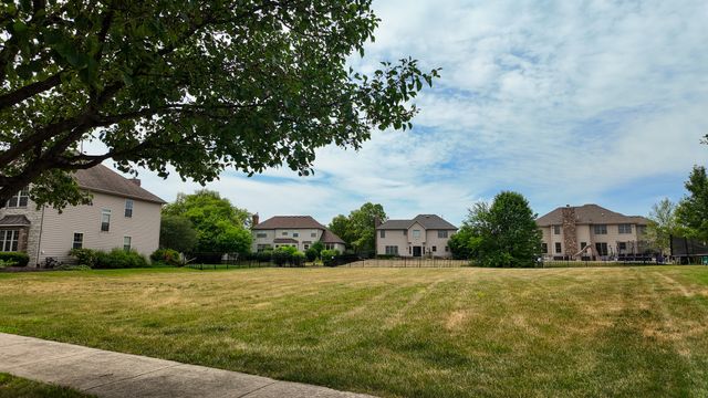 21350 S Forest View Drive, Shorewood, IL 60404