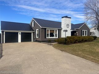 3034 W Oregon Road, Oregon Township, MI 48446