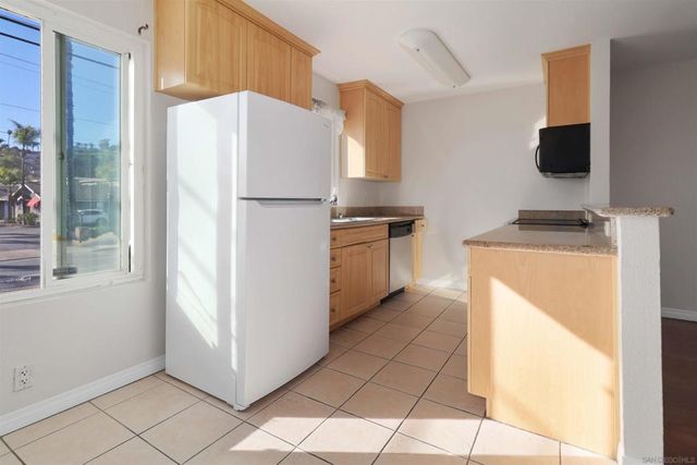 1160 E Washington Ave 3, El Cajon, CA 92019